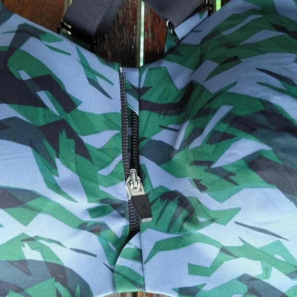 Knix Sport Bra - Picture 3 of 8